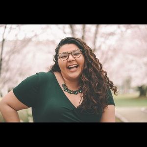 Meet your Posher, Maha